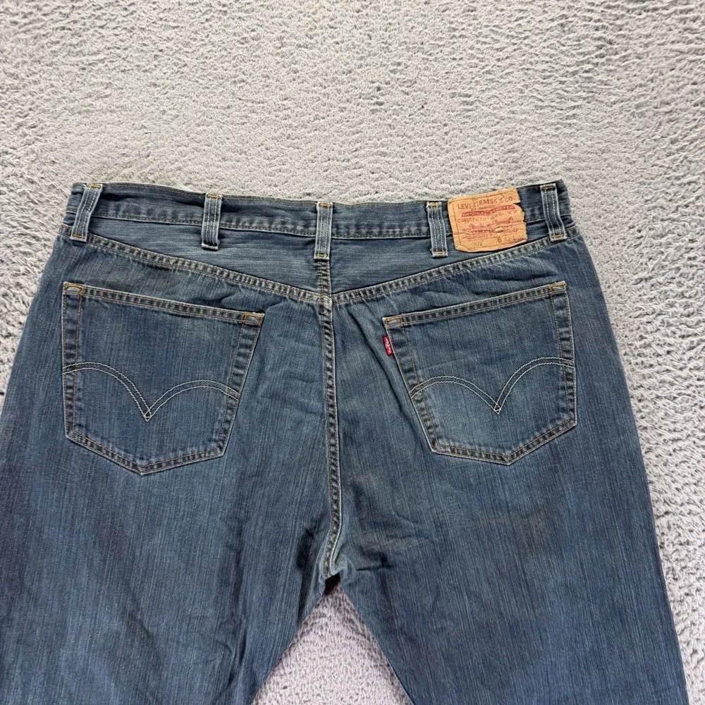 Levis before purchasing